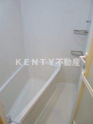 バス・シャワールーム　コンパクトで使いやすいお風呂です