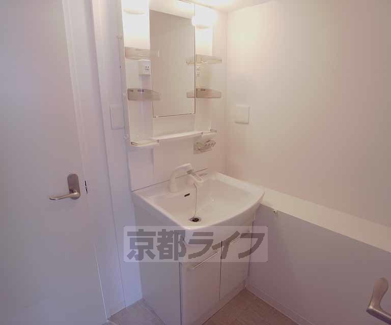 洗面設備　独立洗面台ですよ。