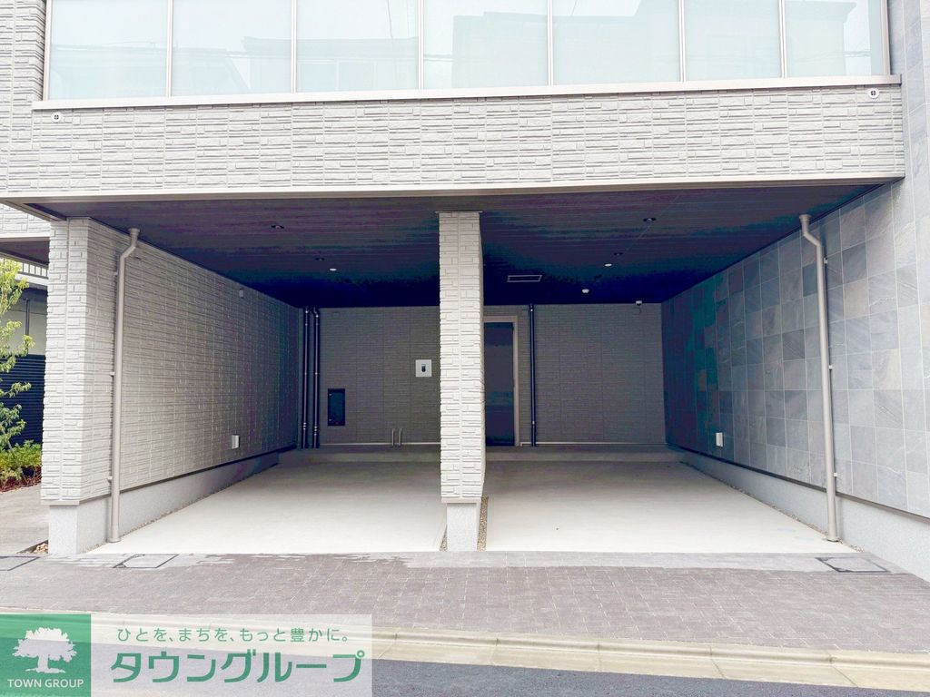 駐車場　エントランス