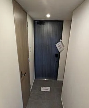 玄関　※別部屋の参考写真です。