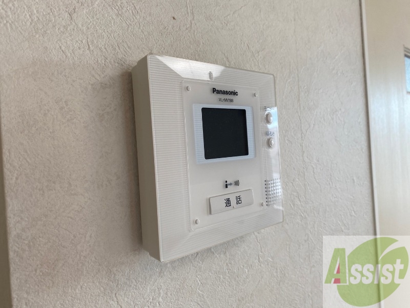 セキュリティ　ＴＶモニター付インターホンです。来客者の顔が見えるので安心！