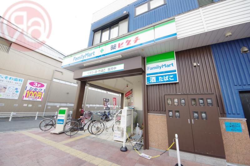 コンビニ　ファミリーマート 薬ヒグチ岩田南店（コンビニ）まで392m