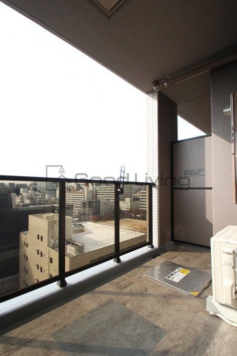 バルコニー　広いバルコニー