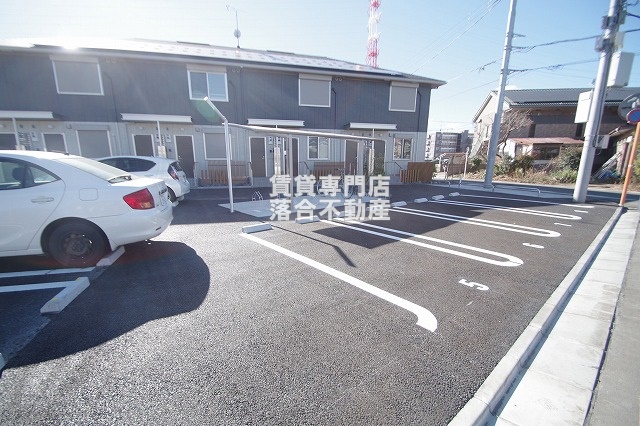 駐車場　敷地内駐車場完備