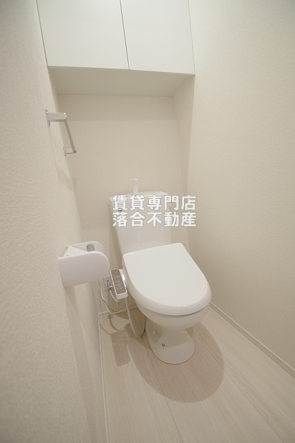 トイレ　温水洗浄暖房便座付き