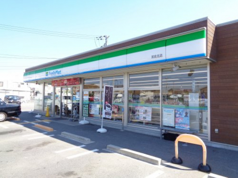 コンビニ　ファミリーマート　武佐北店（コンビニ）まで600m