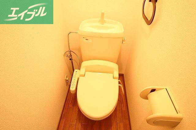 トイレ　建物内別部屋の写真です