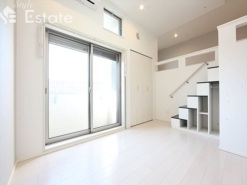 居室・リビング　内装