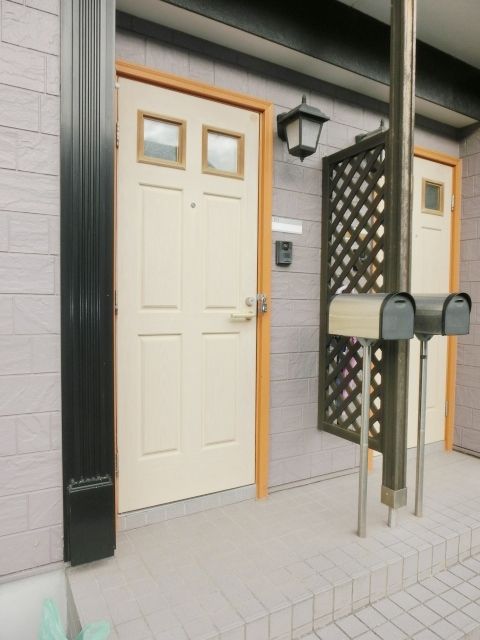 セキュリティ　突然の来客にも安心のモニタ付きドアホン