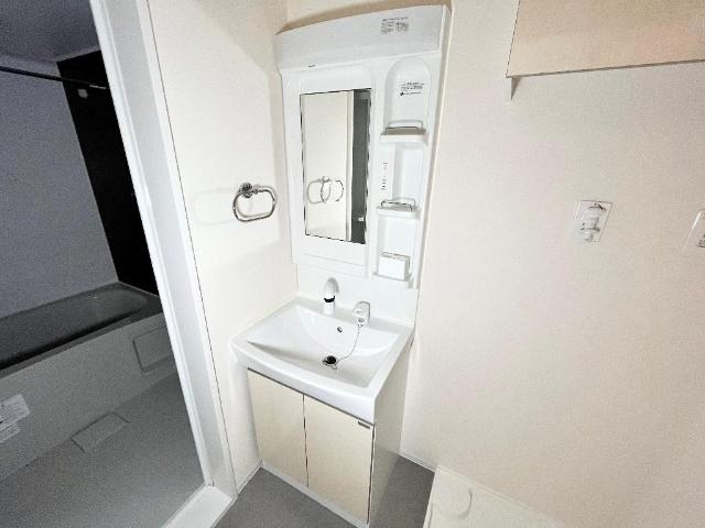 洗面設備　洗髪洗面化粧台