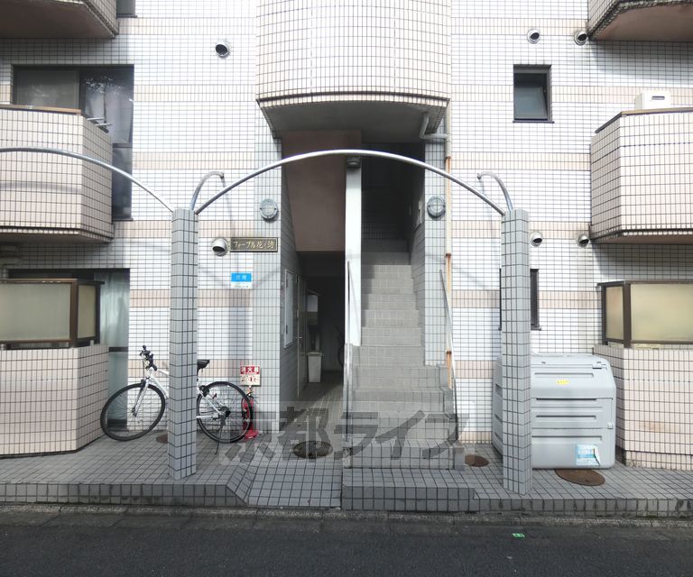 その他共有部分　建物入口です。