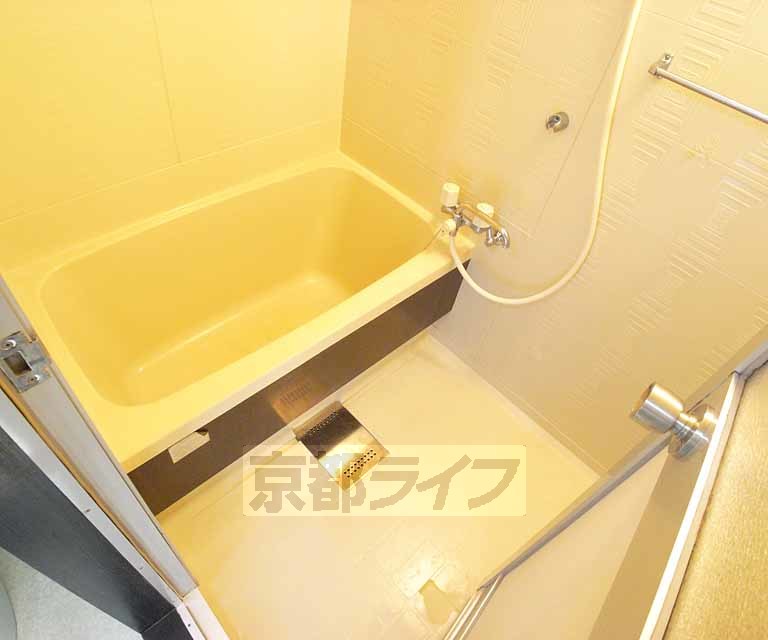 バス・シャワールーム　綺麗なお風呂です。