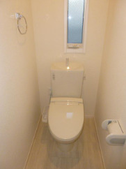 トイレ　温水洗浄便座。