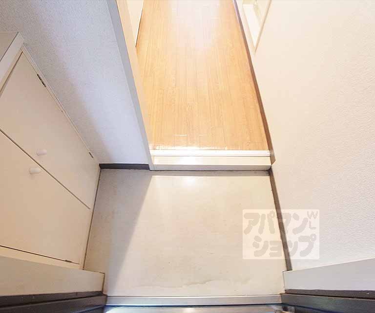 玄関　下駄箱付き玄関