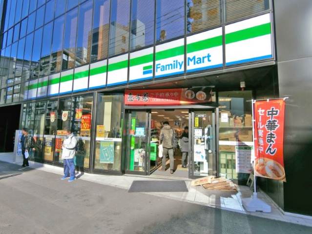 コンビニ　ファミリーマート北参道駅前店（コンビニ）まで147m