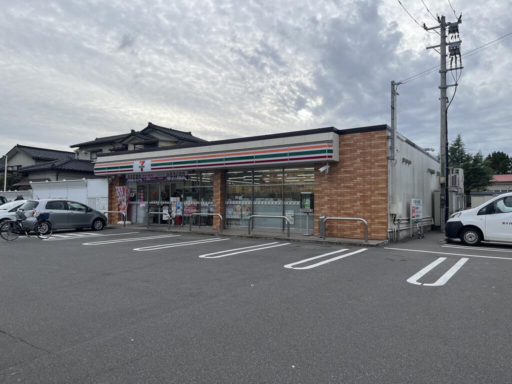 コンビニ　セブンイレブン新潟松浜6丁目店（コンビニ）まで427m