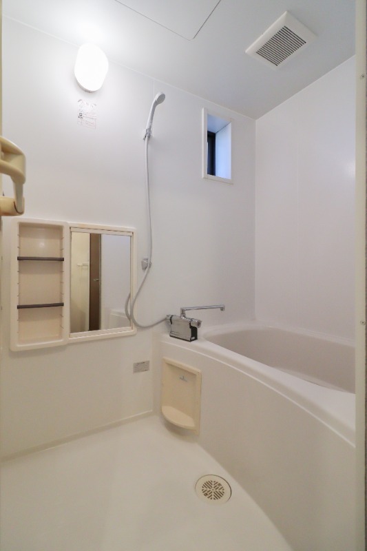 バス・シャワールーム　図面と現状に相違がある場合には現状を優先