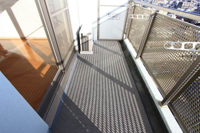 バルコニー　１１０３号室の写真です（反転タイプ）