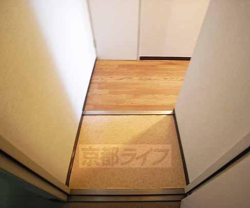 玄関　靴はきちんと並べましょう