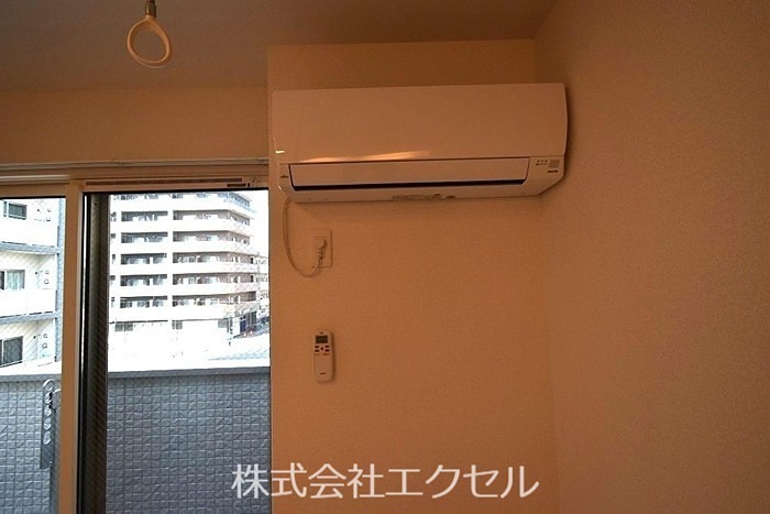 居室・リビング　エアコン付きです。