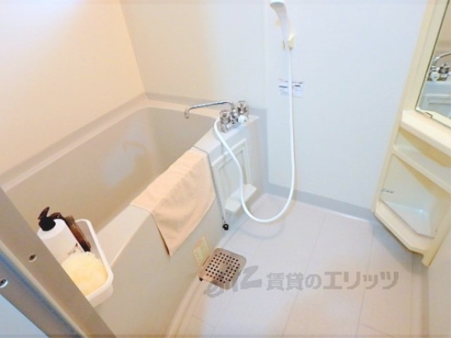 バス・シャワールーム　バス