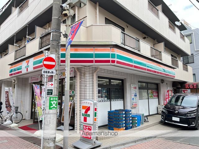 コンビニ　セブンイレブン（コンビニ）まで107m