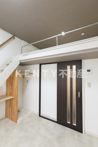 その他部屋・スペース　広くて明るい寝室