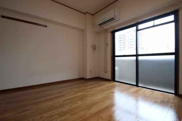 居室・リビング　別号室の写真です。