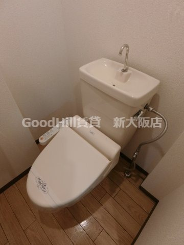 トイレ　フローライト新大阪