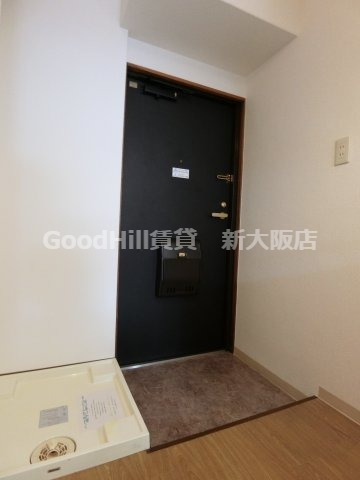 玄関　フローライト新大阪