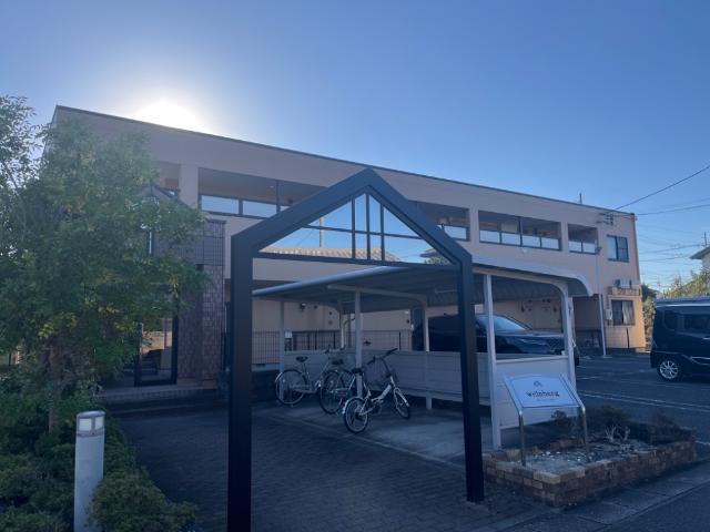 エントランス　外観写真（昼）