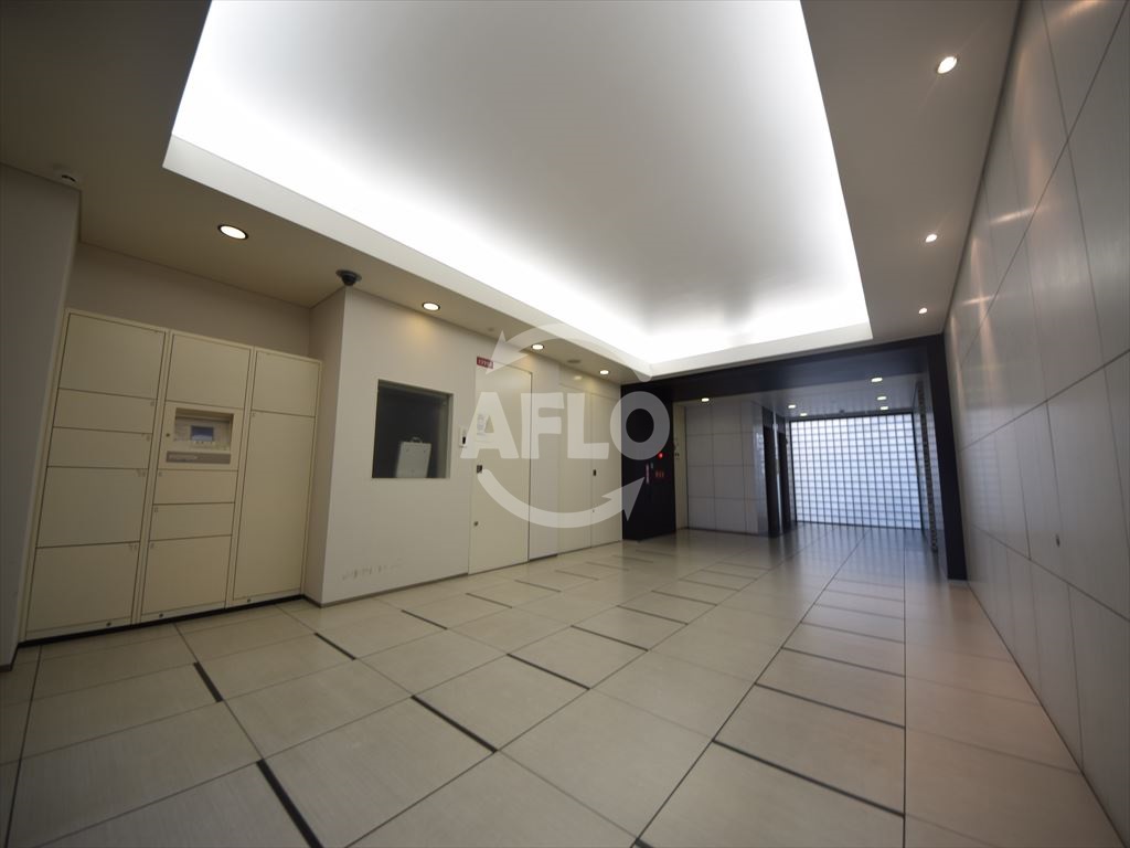 エントランス　KDXレジデンス難波南　開放的なロビー