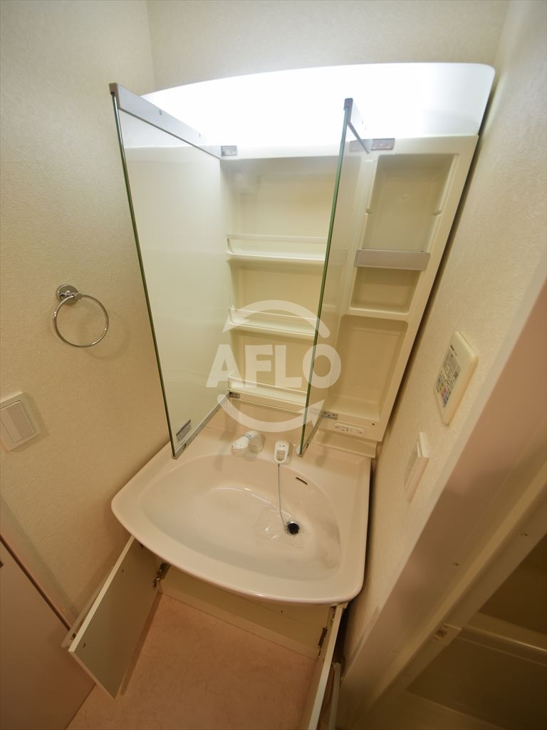 洗面設備　KDXレジデンス難波南　洗面脱衣所