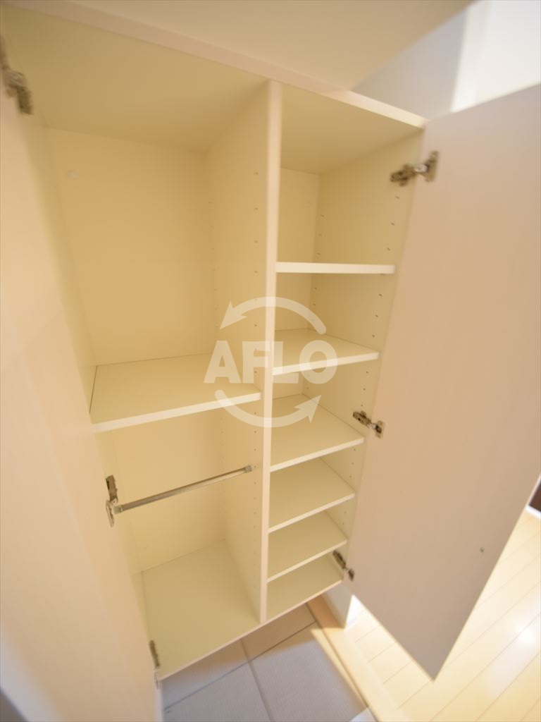 収納　KDXレジデンス難波南　シューズＢＯＸ