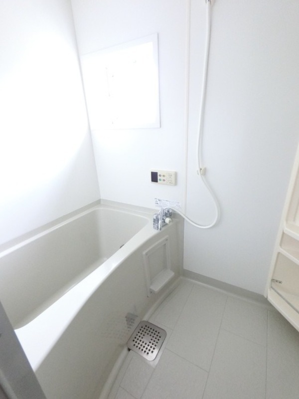 バス・シャワールーム　図面と現状に相違がある場合には現状を優先