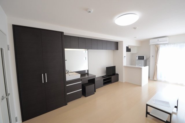 居室・リビング　同タイプの部屋の写真です