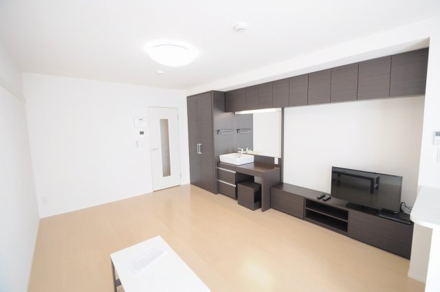 居室・リビング　同タイプの部屋の写真です