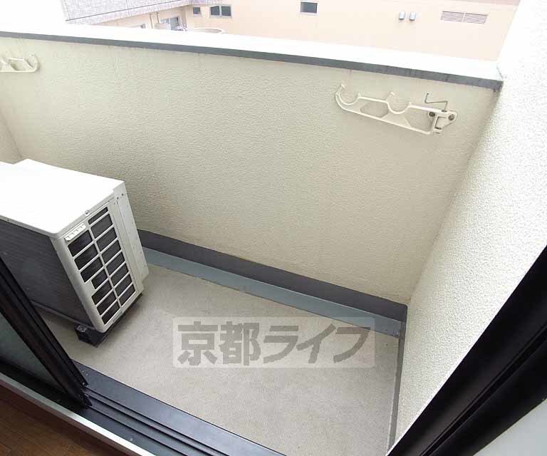 バルコニー　しっかりとしたバルコニー