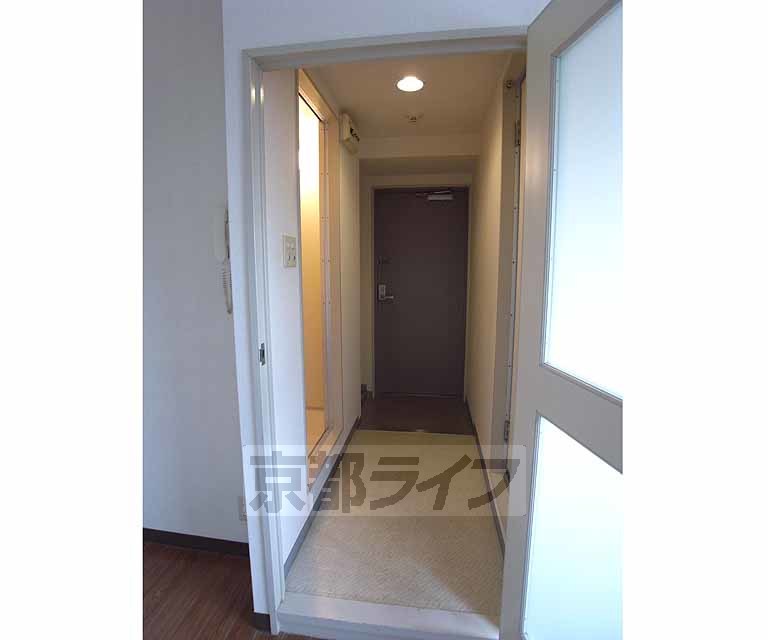 その他部屋・スペース　廊下はプライベート感、きっちりしています