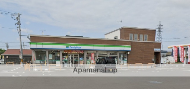 コンビニ　ファミリーマート（コンビニ）まで2212m