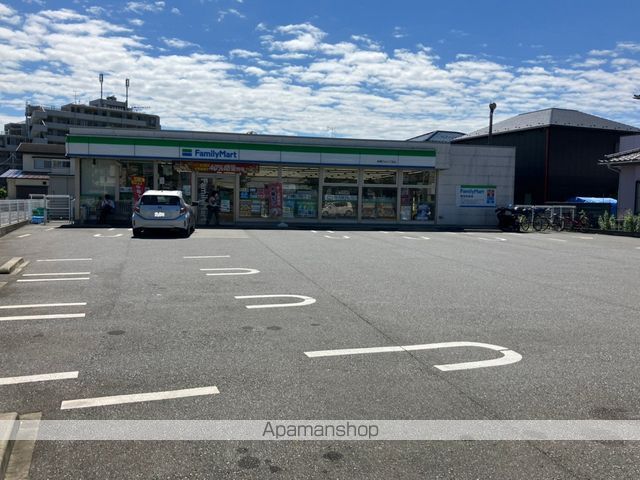 コンビニ　ファミリーマート船橋三山八丁目店（コンビニ）まで378m
