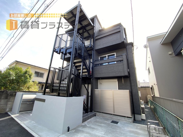 建物外観　落ち着いた住宅街の中での暮らし。