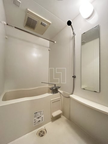 バス・シャワールーム　アーデン谷町　バスルーム