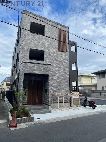 建物外観　TV付きインターホンついてます♪