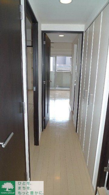 玄関　お問合せは(株)タウンハウジングレジデンス事業部【03-…