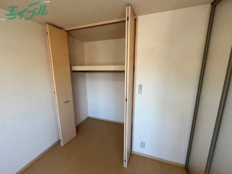 収納　同型参考写真