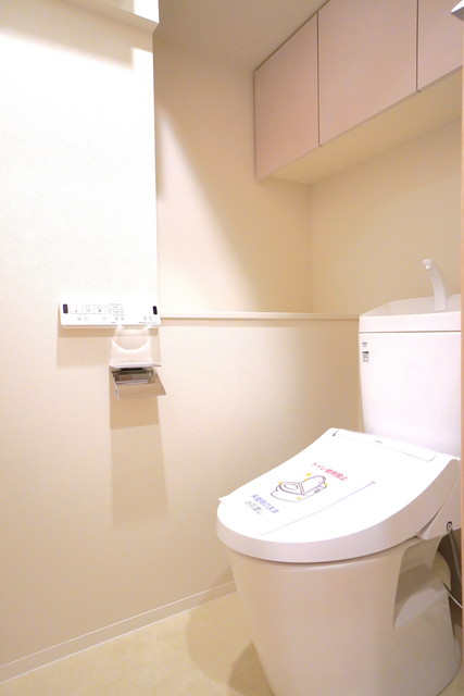 トイレ　※写真は同タイプ住戸です。