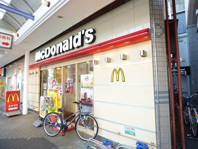 飲食店　マクドナルド（飲食店）まで739m