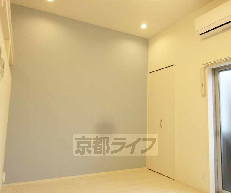 居室・リビング　オシャレなデザインクロスです