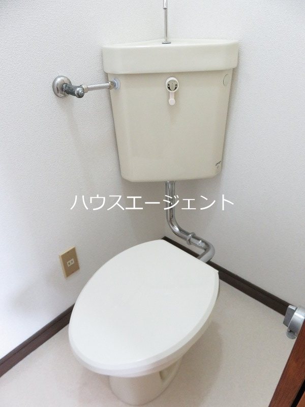 トイレ　清潔感あるトイレです。